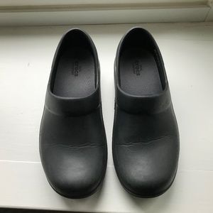 Crocs Neria Nurse Clogs - 7